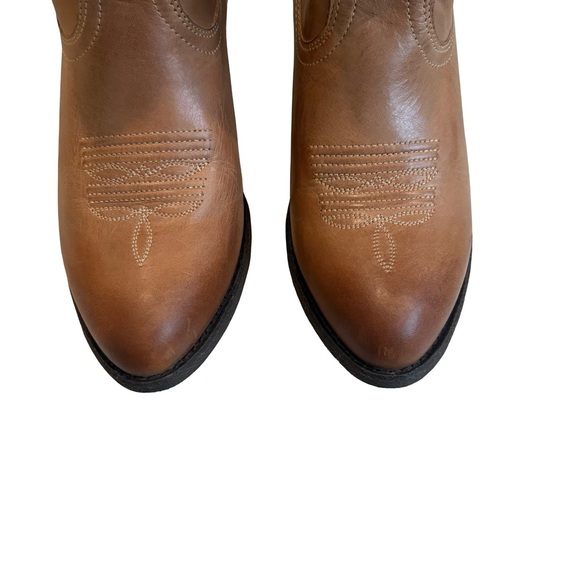 Ariat Darlin Round Toe Short Western Boots, Sz 9 - Picture 7 of 16